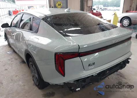 2025 Kia K4 Lxs из США, поврежденный, VIN 3KPFT4DE3SE135076